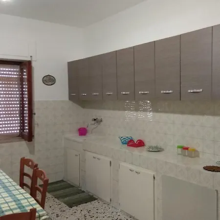 Lina House